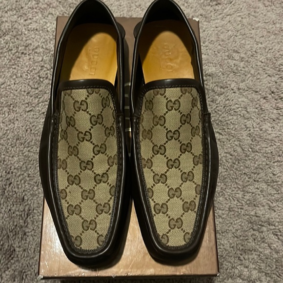 Men’s gucci moccasins